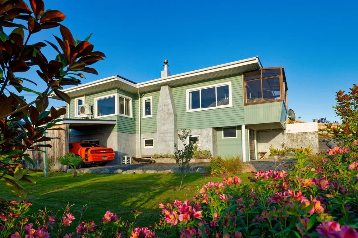 Classic Charm | Sea & Mountain Views | Family Fun - KK95170
