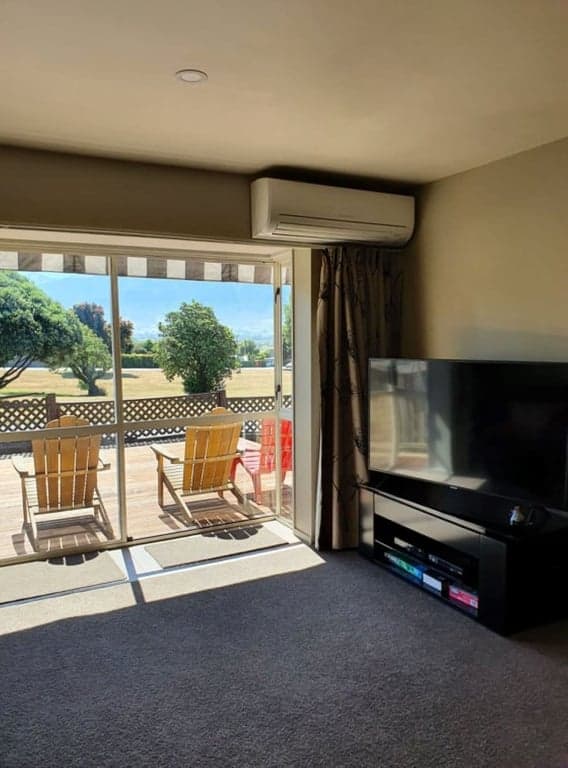 Handy Location | Ocean & Mountain Views | Close to Park - KK6845