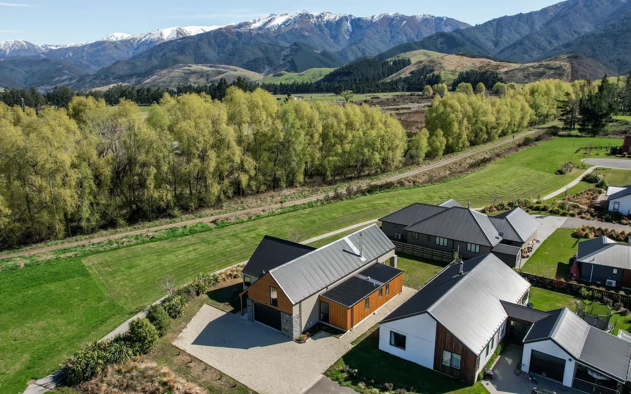 Riverside | BBQ & Fireplace | Reserve - HS519D